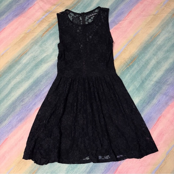 FOR LOVE AND LEMONS Lulu Dress in Black Floral Lace women’s size S - Picture 4 of 8